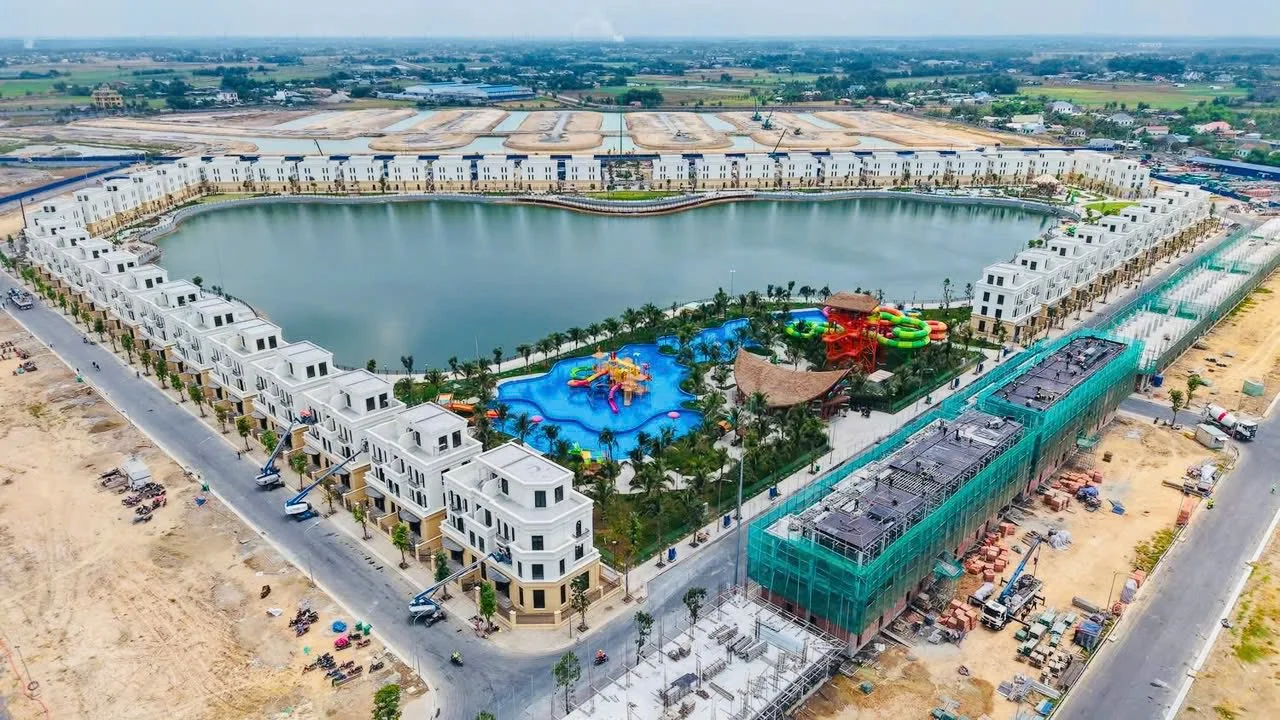 May be an image of pool