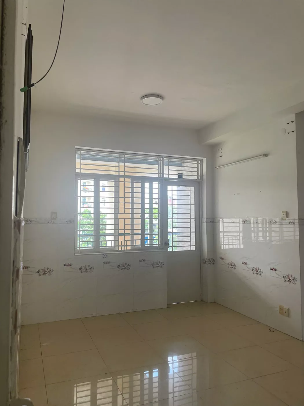 Cho thuê chung cư 312 Lạc Long Quân - Ảnh 4