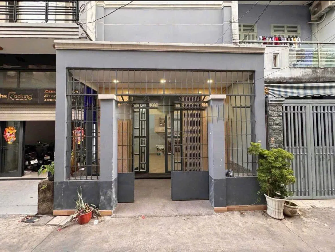 Cho thuê nhà Lạc Long Quân Q11